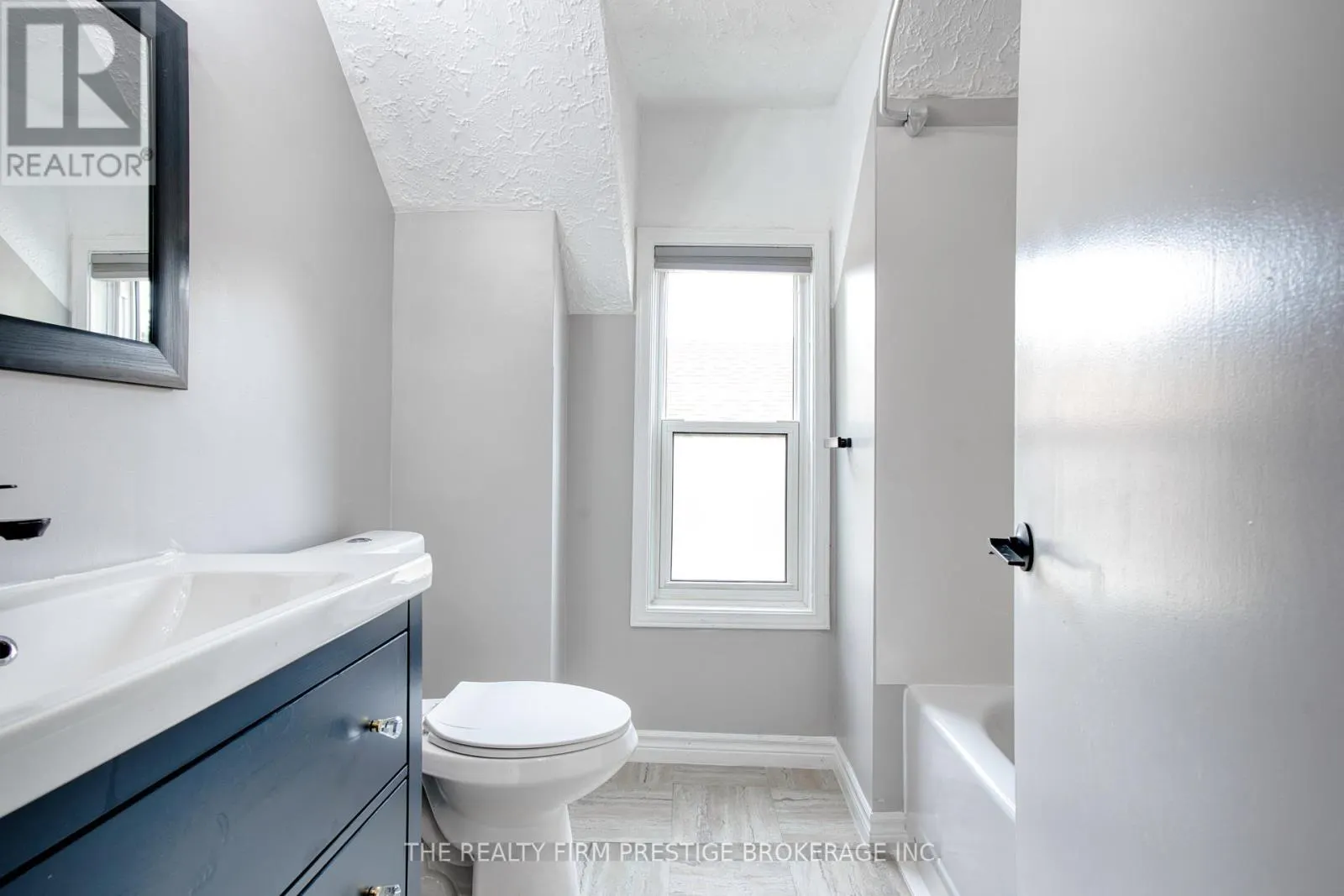 745 1/2 LITTLE GREY STREET