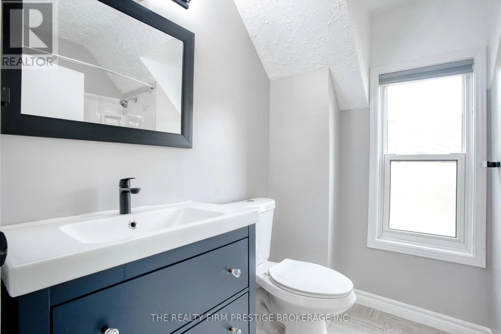 745 1/2 LITTLE GREY STREET