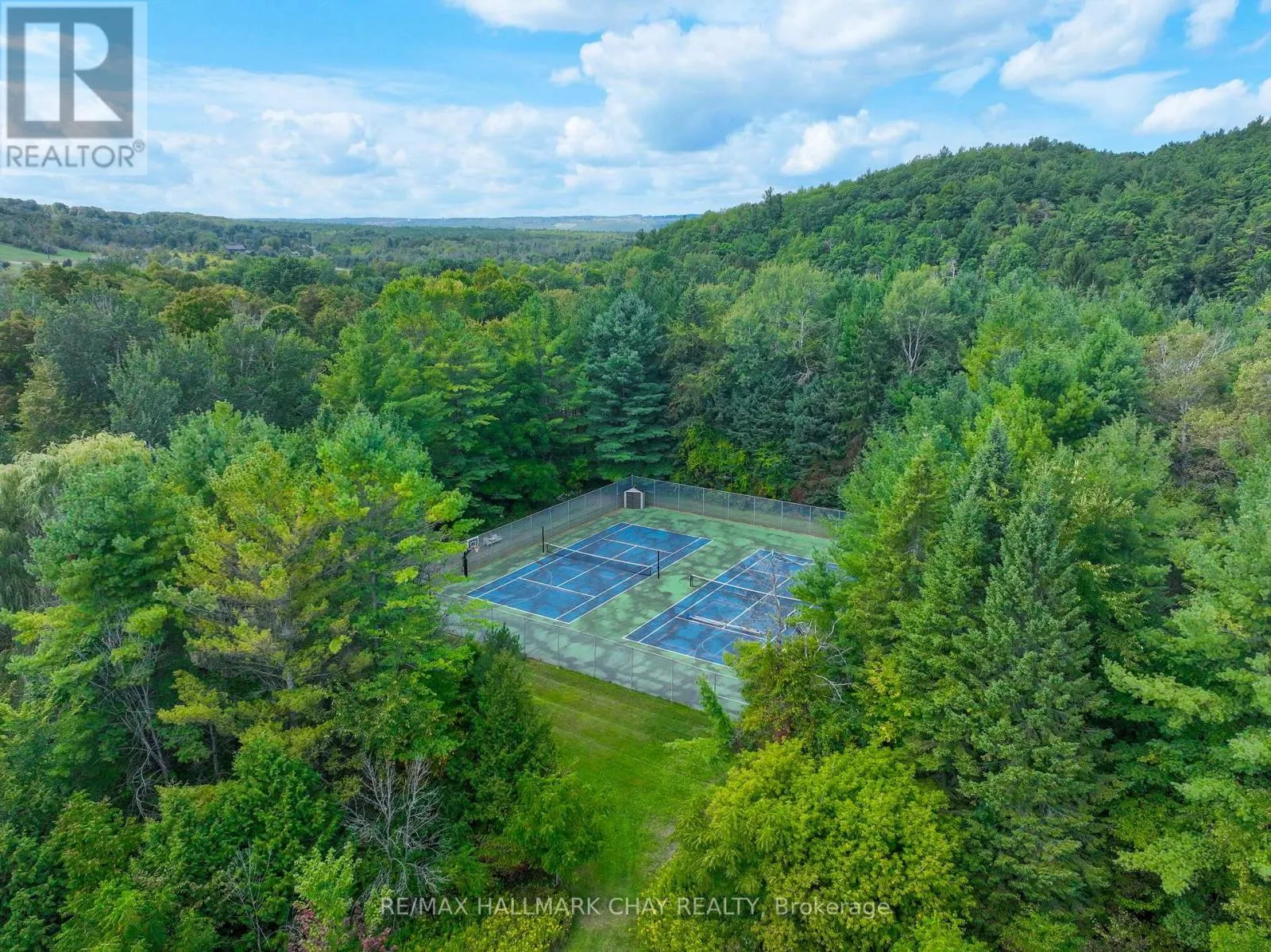 61 PINE RIVER CRESCENT