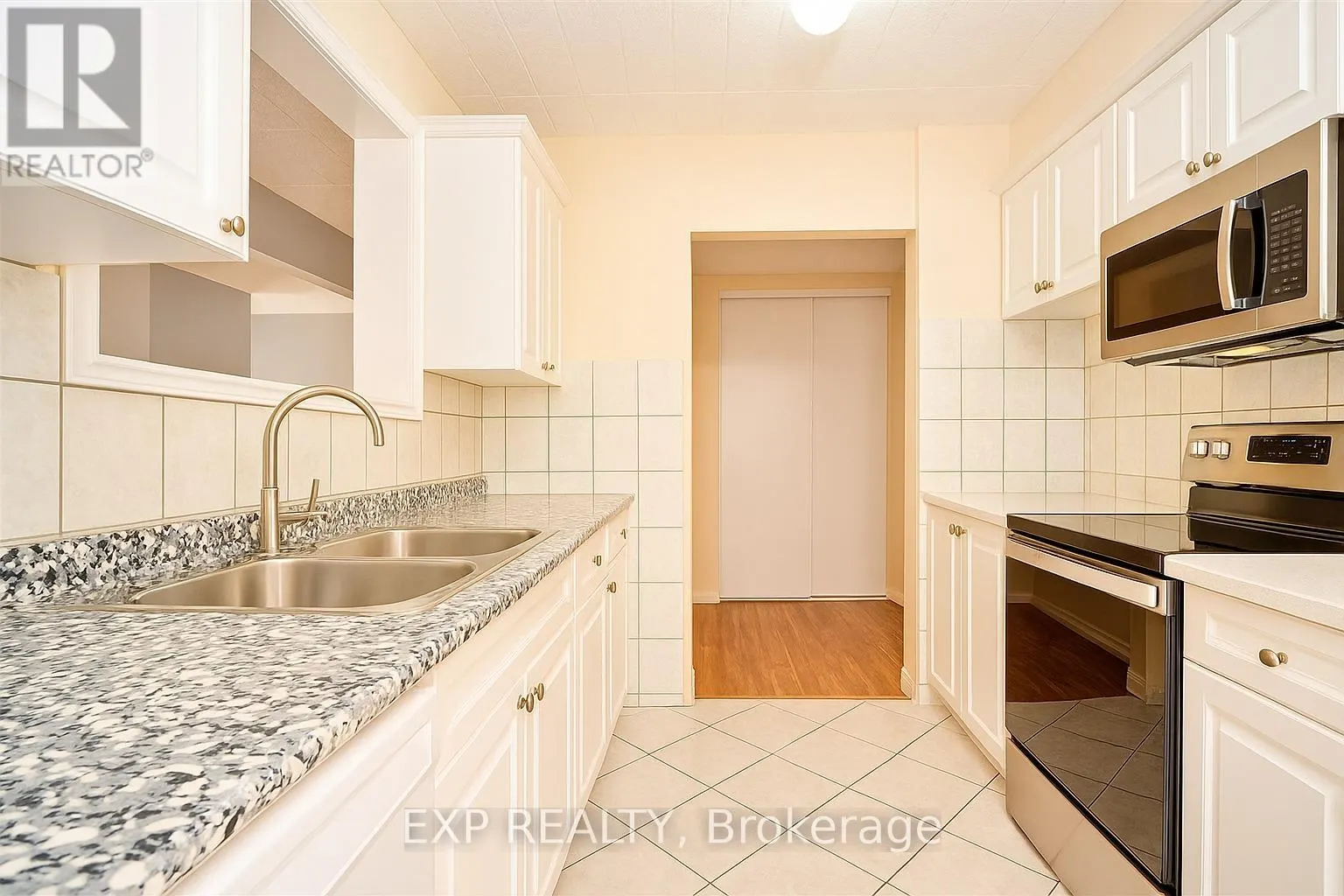 205 - 71 VANIER DRIVE