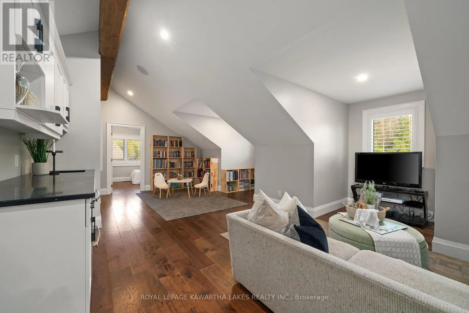 29 RUSTLEWOOD AVENUE
