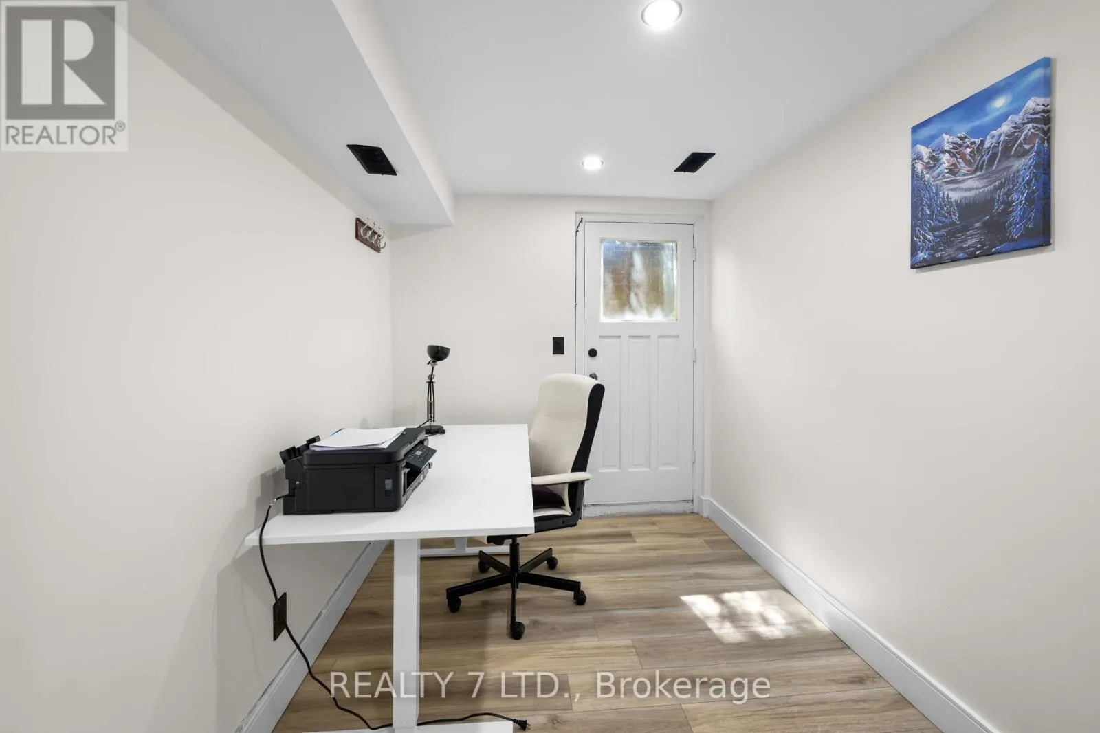 674 VINE STREET