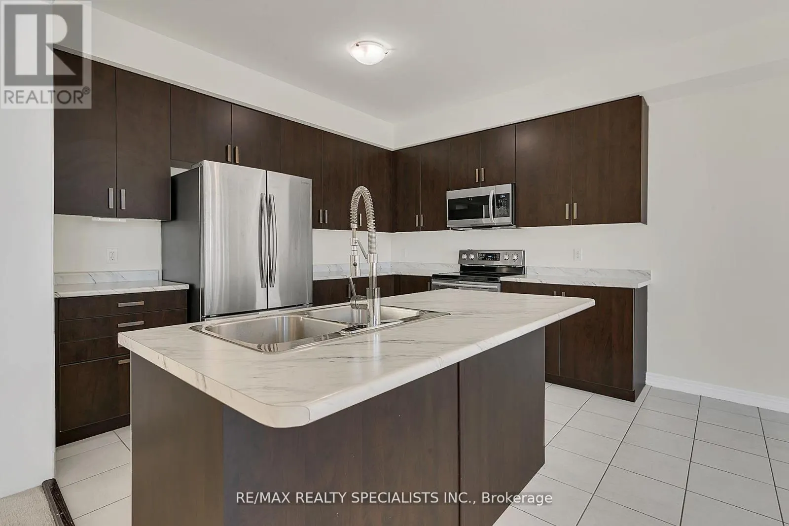 111 KAY CRESCENT