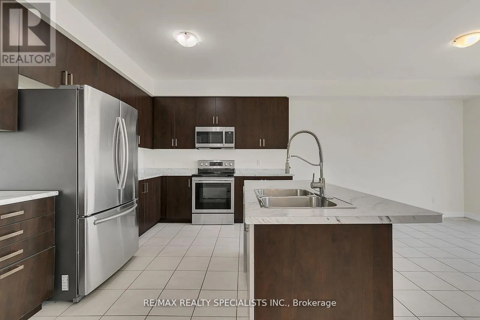 111 KAY CRESCENT