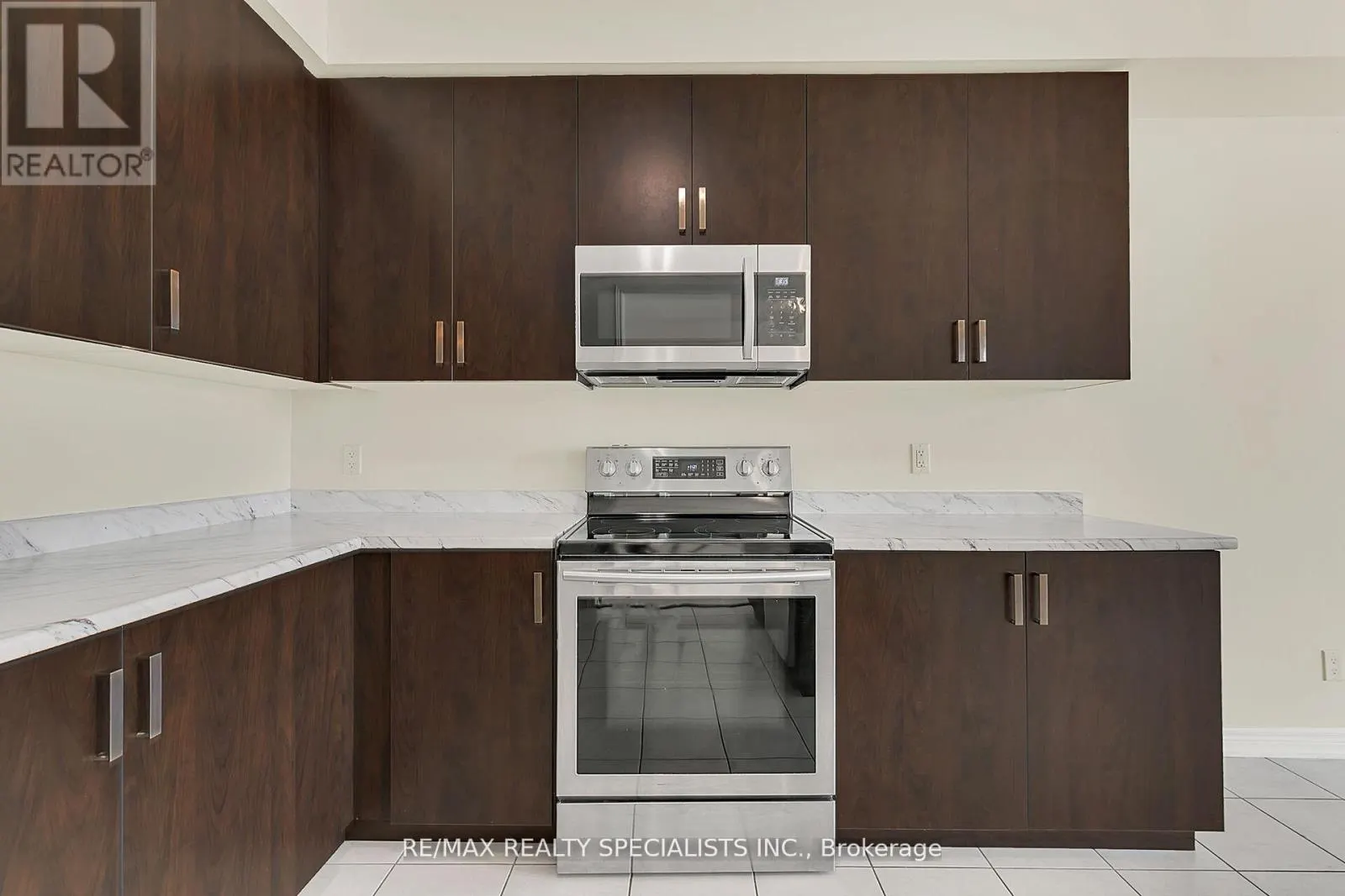 111 KAY CRESCENT