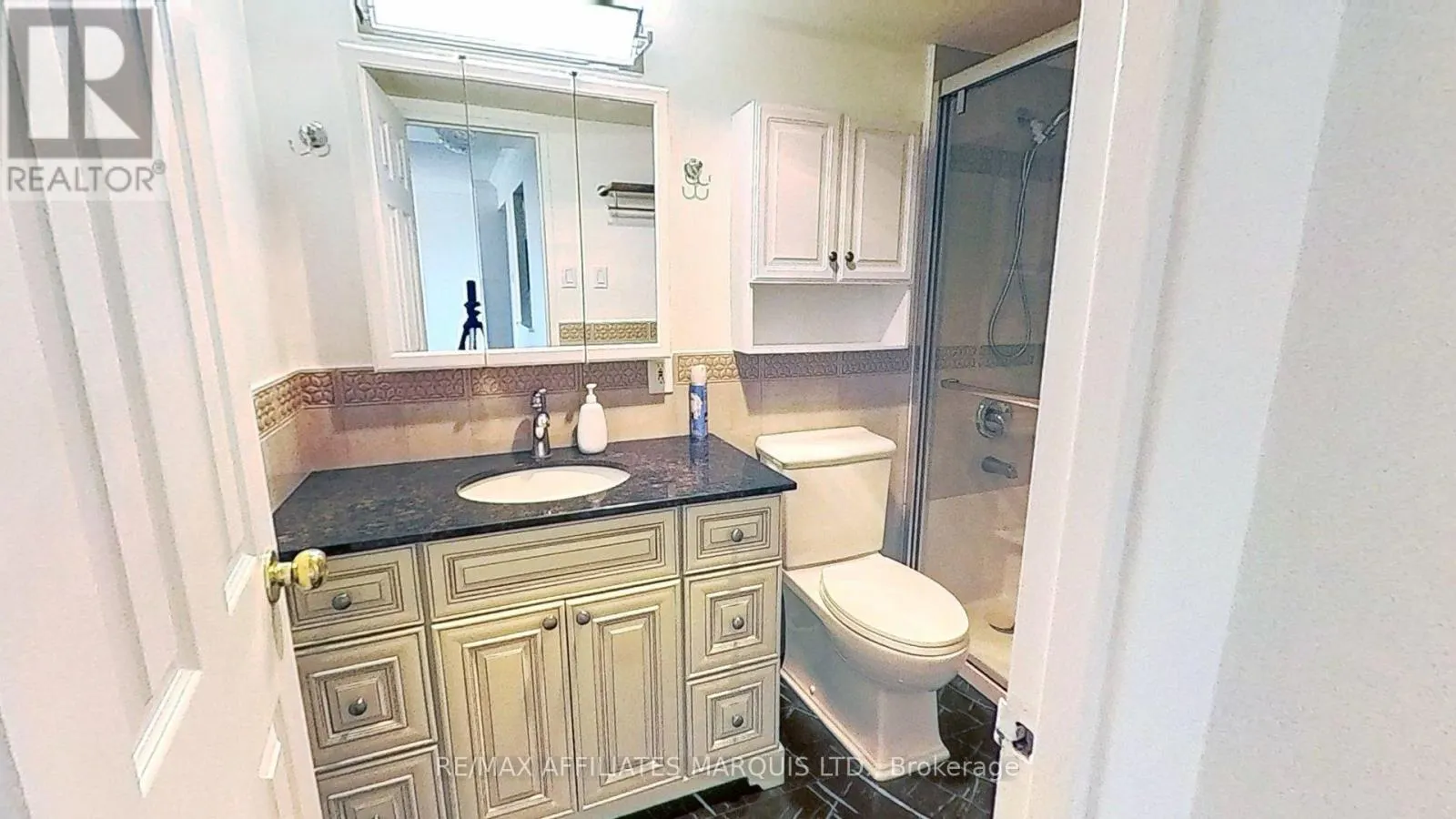 1106 - 308 SECOND STREET E