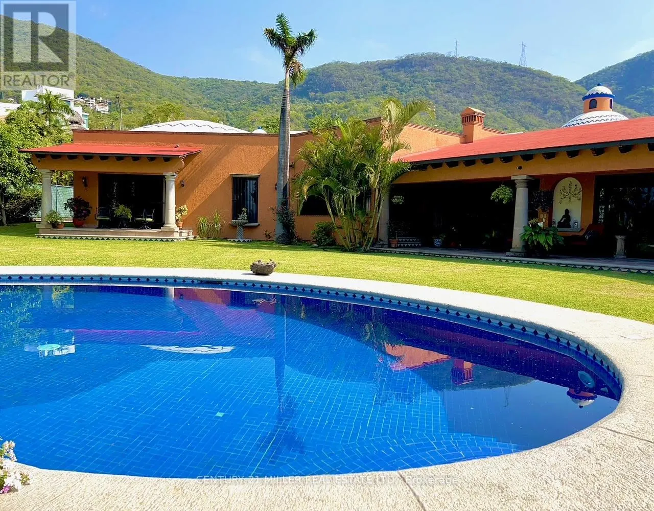 37 CERRADA VISTA HERMOSA