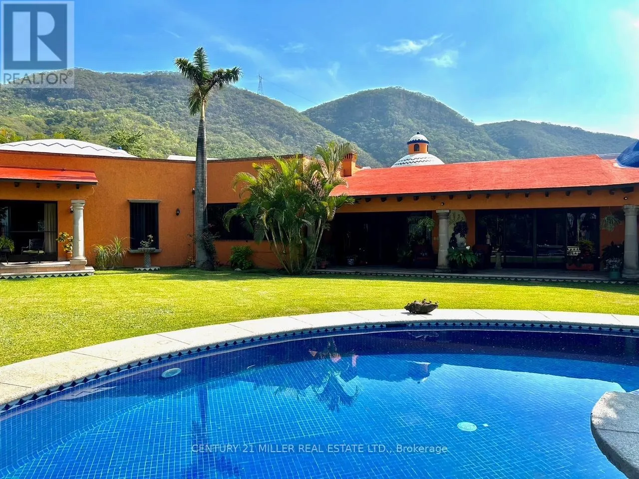 37 CERRADA VISTA HERMOSA