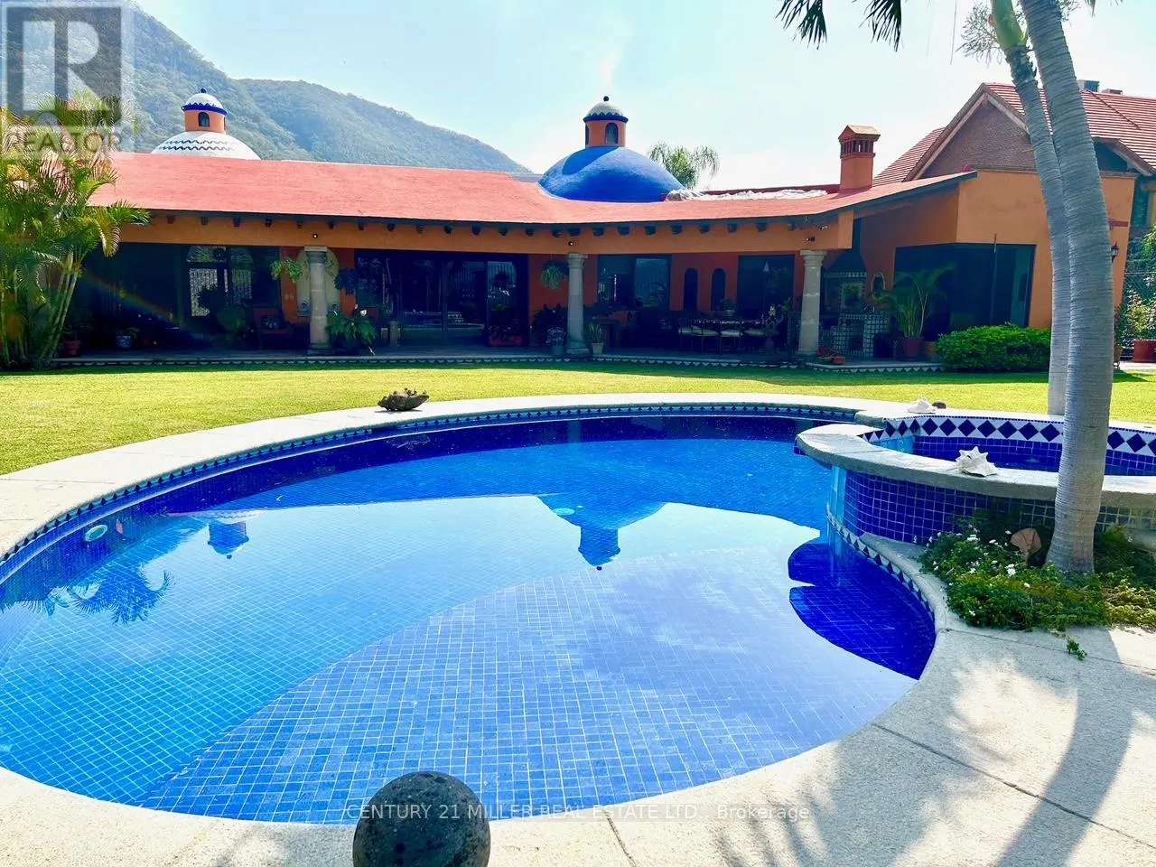 37 CERRADA VISTA HERMOSA