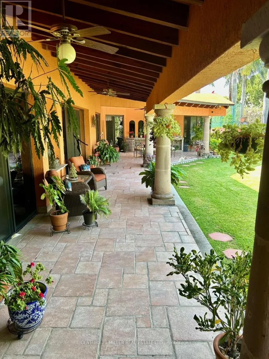 37 CERRADA VISTA HERMOSA