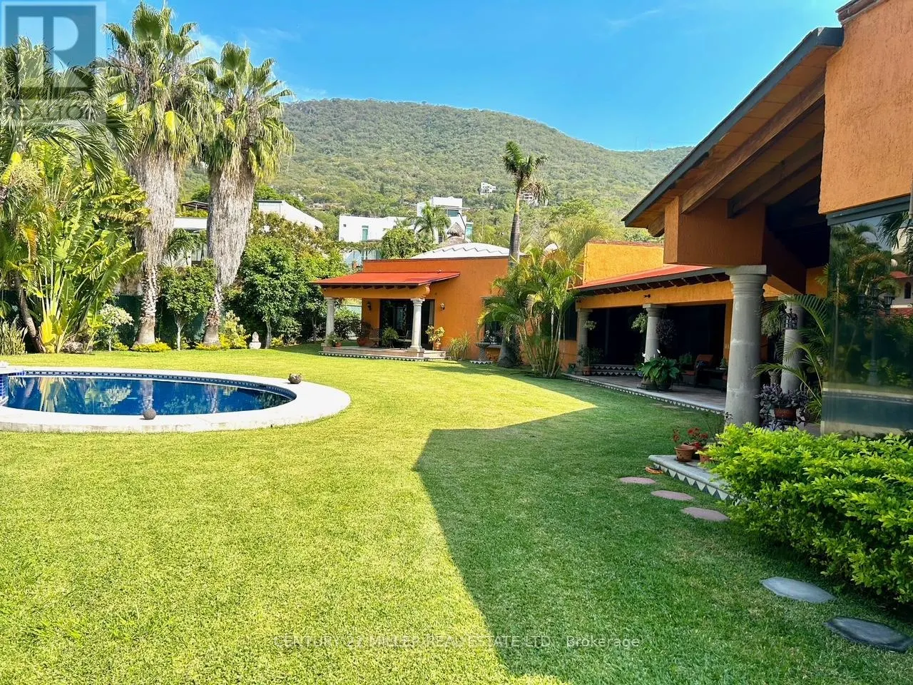 37 CERRADA VISTA HERMOSA