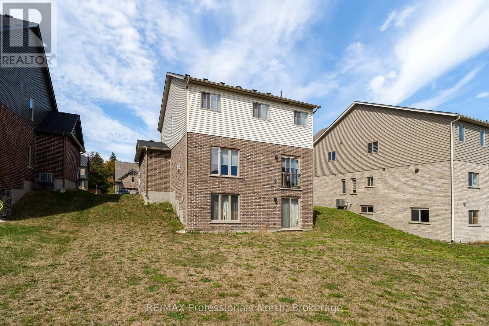 35 WOODSTREAM DRIVE