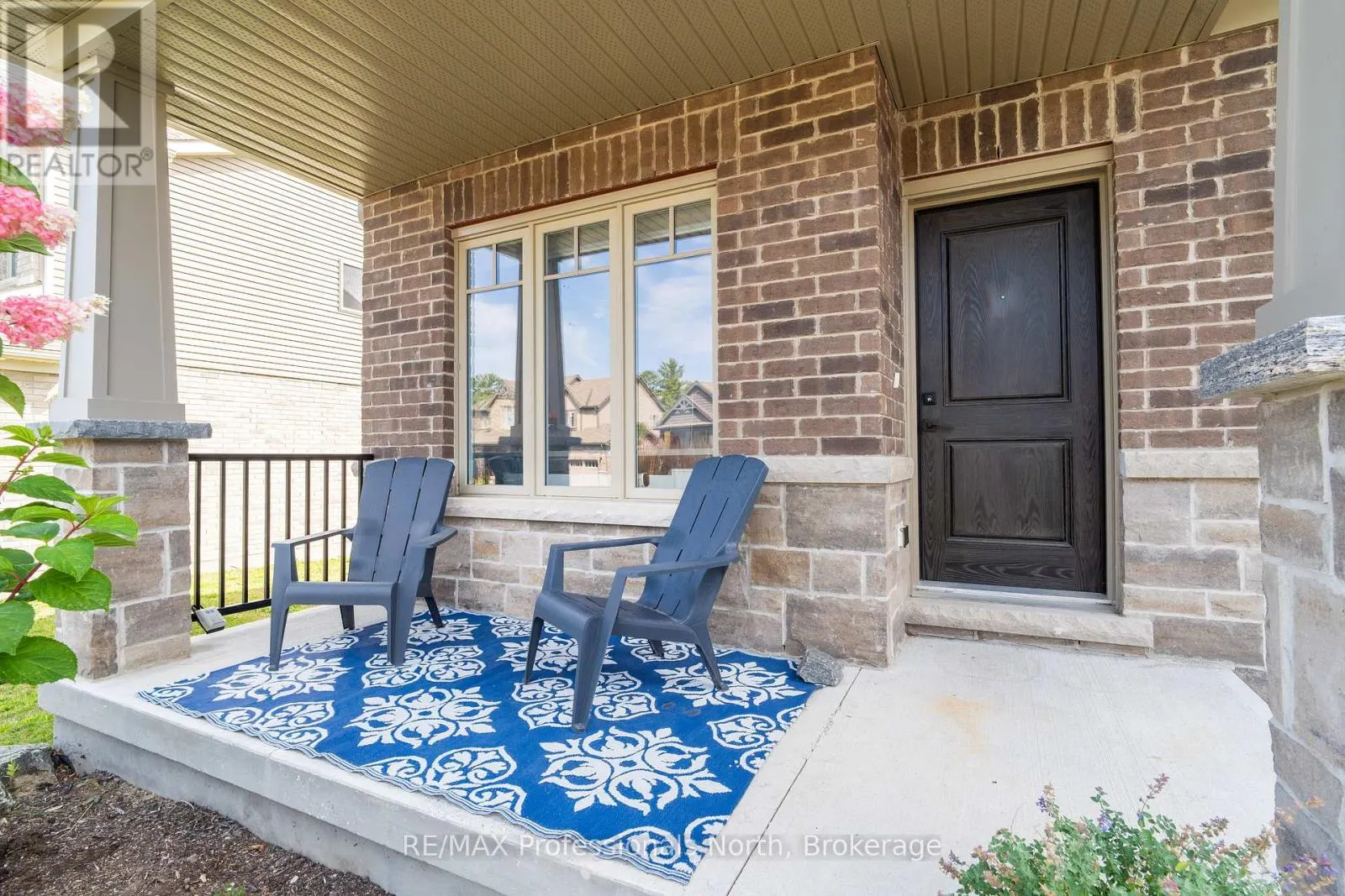 35 WOODSTREAM DRIVE
