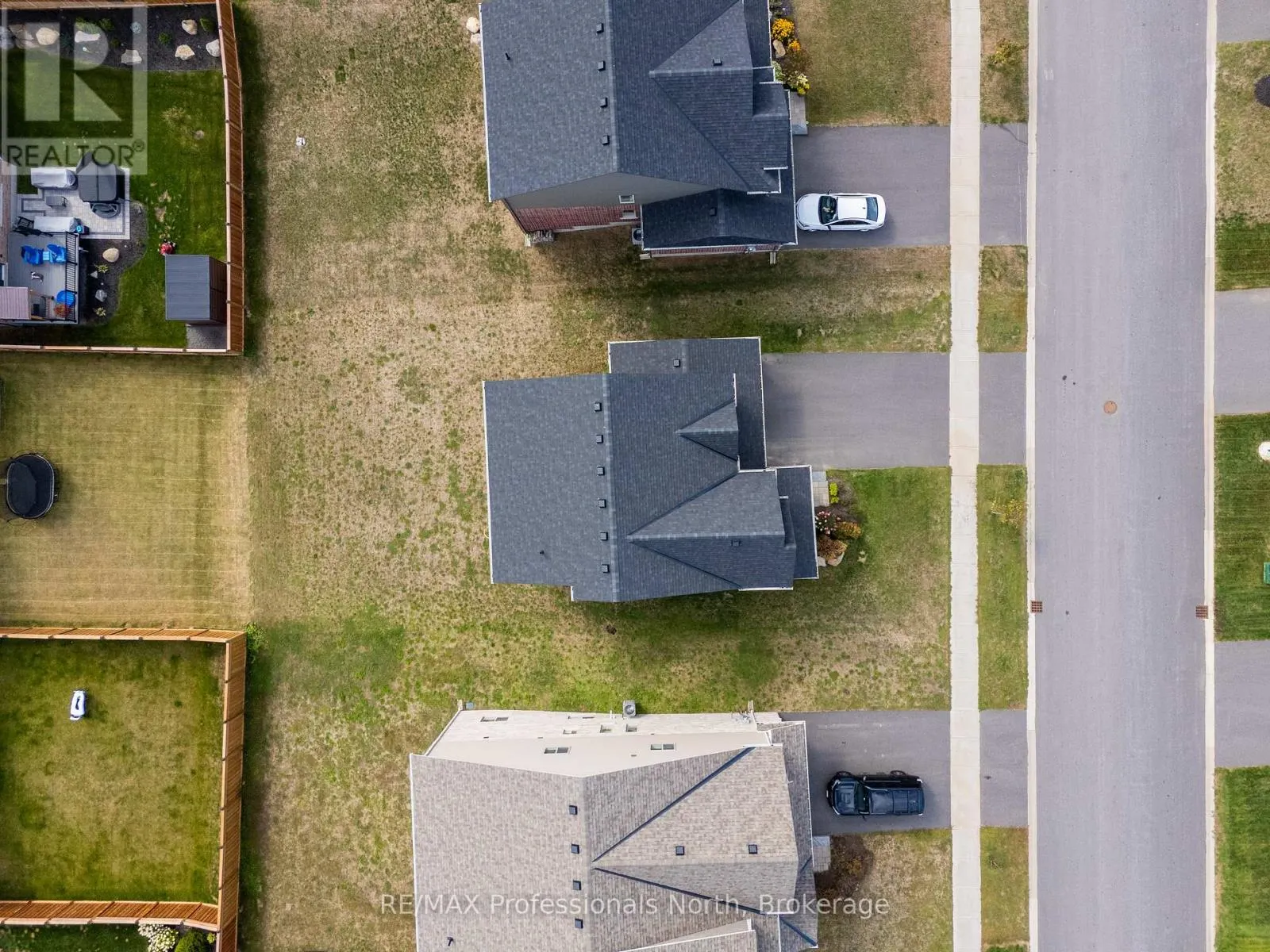 35 WOODSTREAM DRIVE