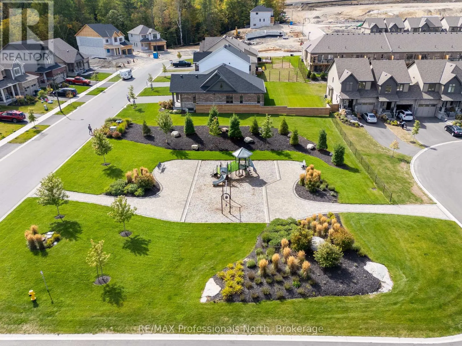 35 WOODSTREAM DRIVE