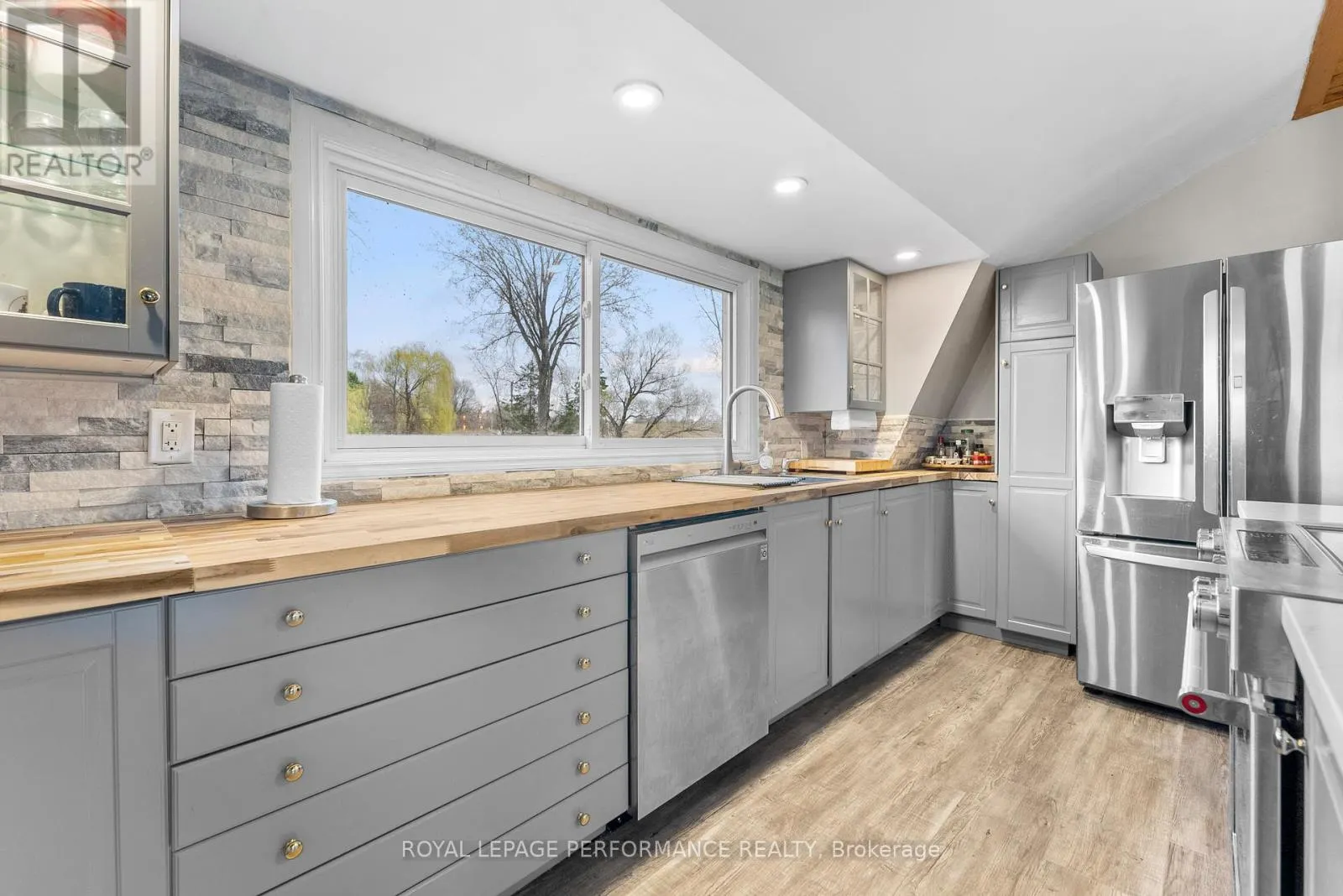 1930 SUNBURY ROAD