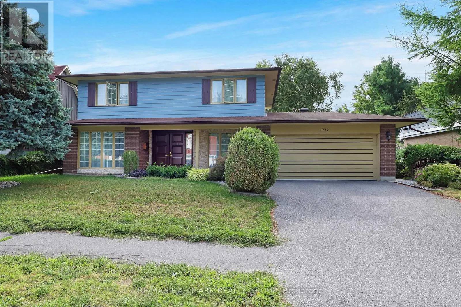 1712 PLAYFAIR DRIVE