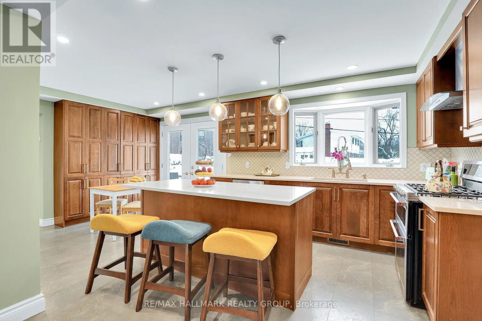 1712 PLAYFAIR DRIVE