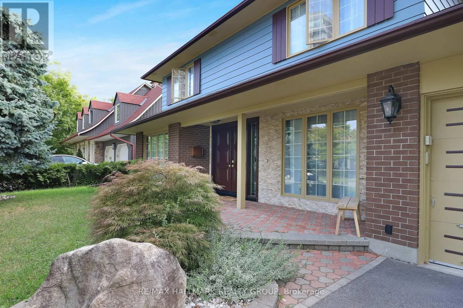 1712 PLAYFAIR DRIVE