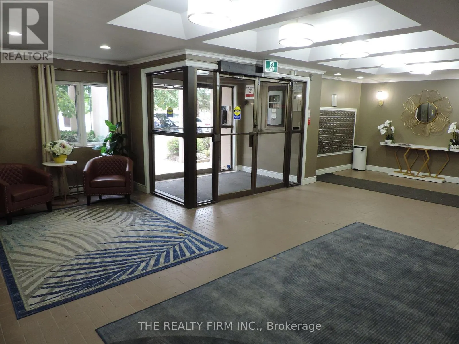 504 - 858 COMMISSIONERS ROAD E, #504
