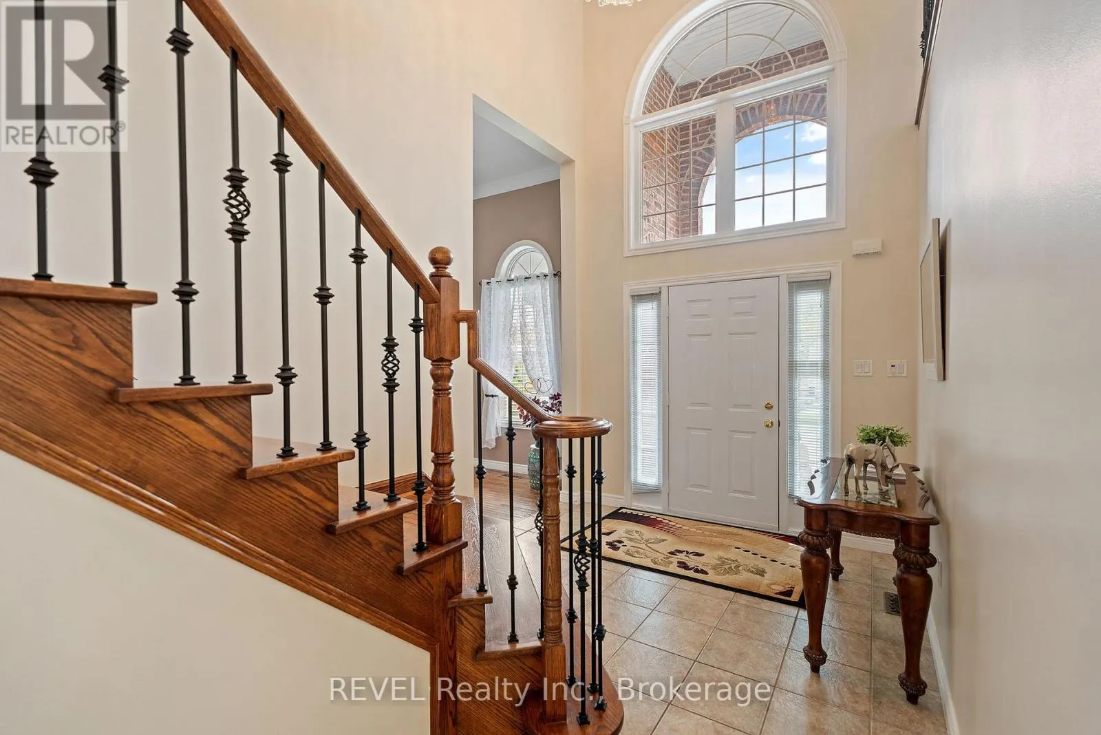 42 VINIFERA DRIVE