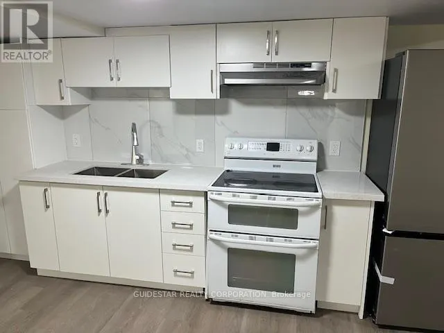 B - 223 TWYFORD STREET