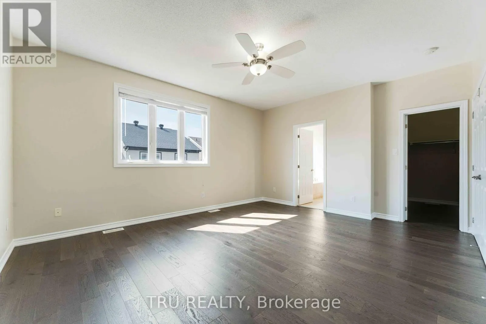 352 MEADOWBREEZE DRIVE