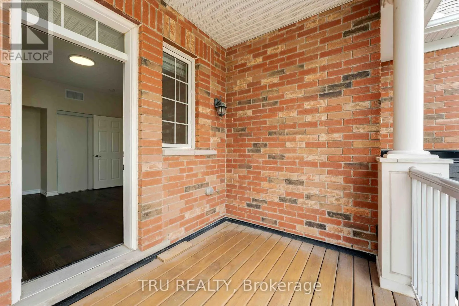 352 MEADOWBREEZE DRIVE