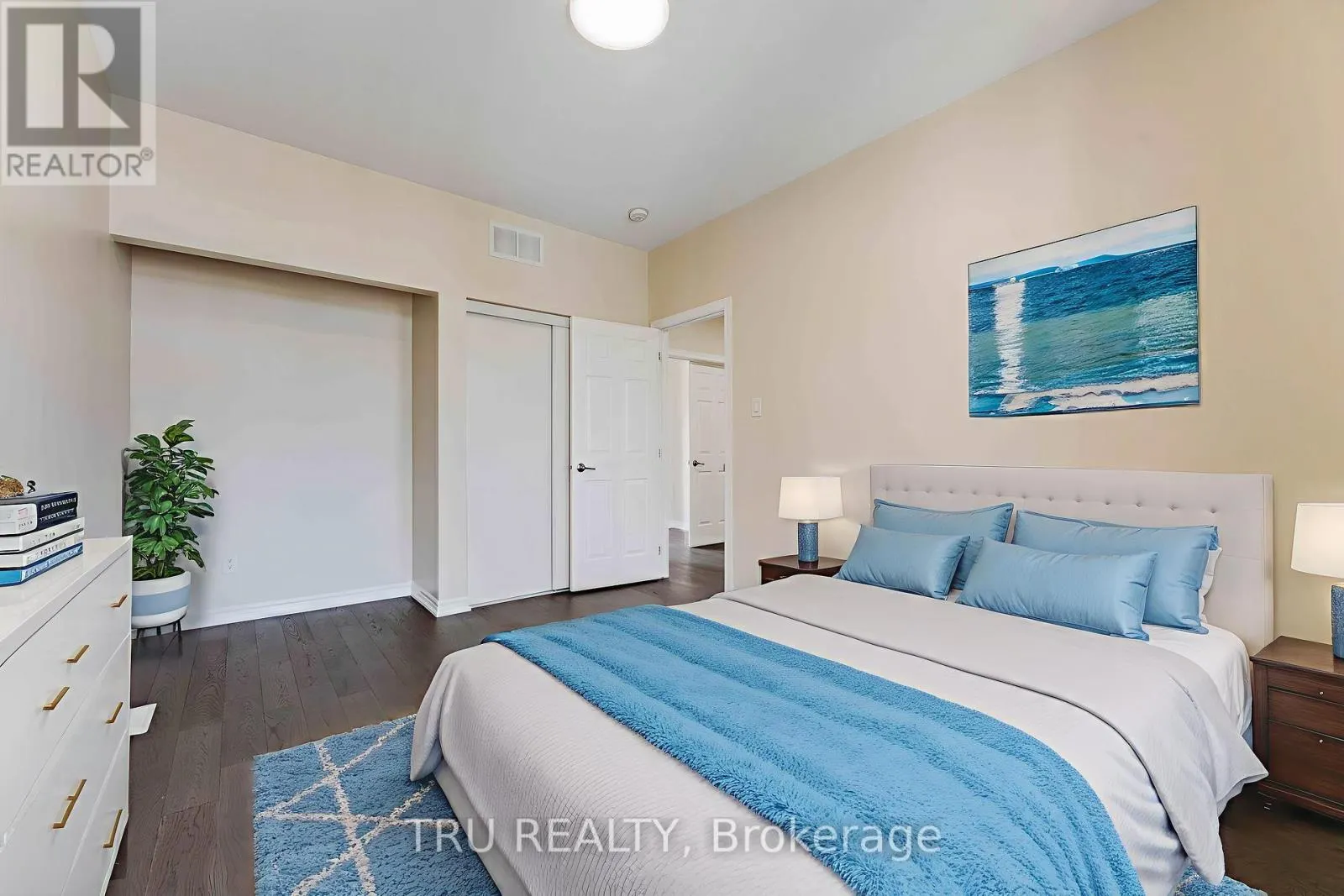 352 MEADOWBREEZE DRIVE