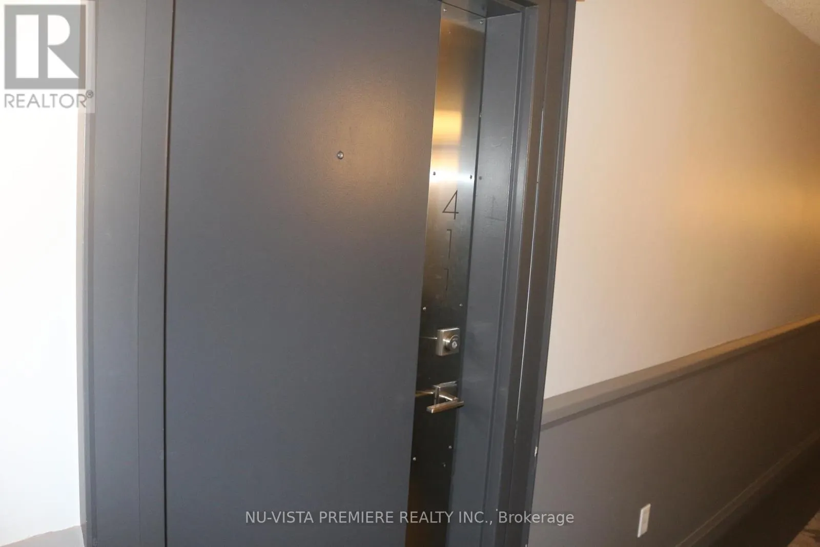411 - 5 JACKSWAY CRESCENT, #411