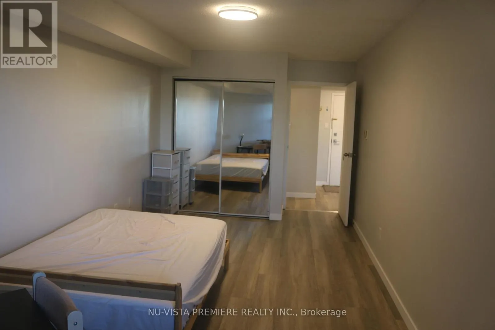 411 - 5 JACKSWAY CRESCENT, #411