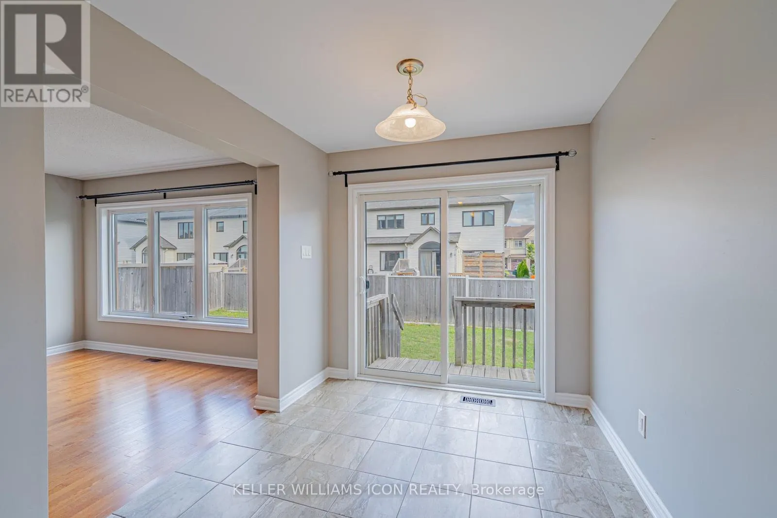 211 HALYARD WAY
