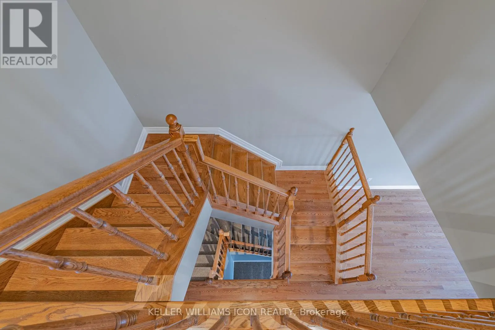 211 HALYARD WAY