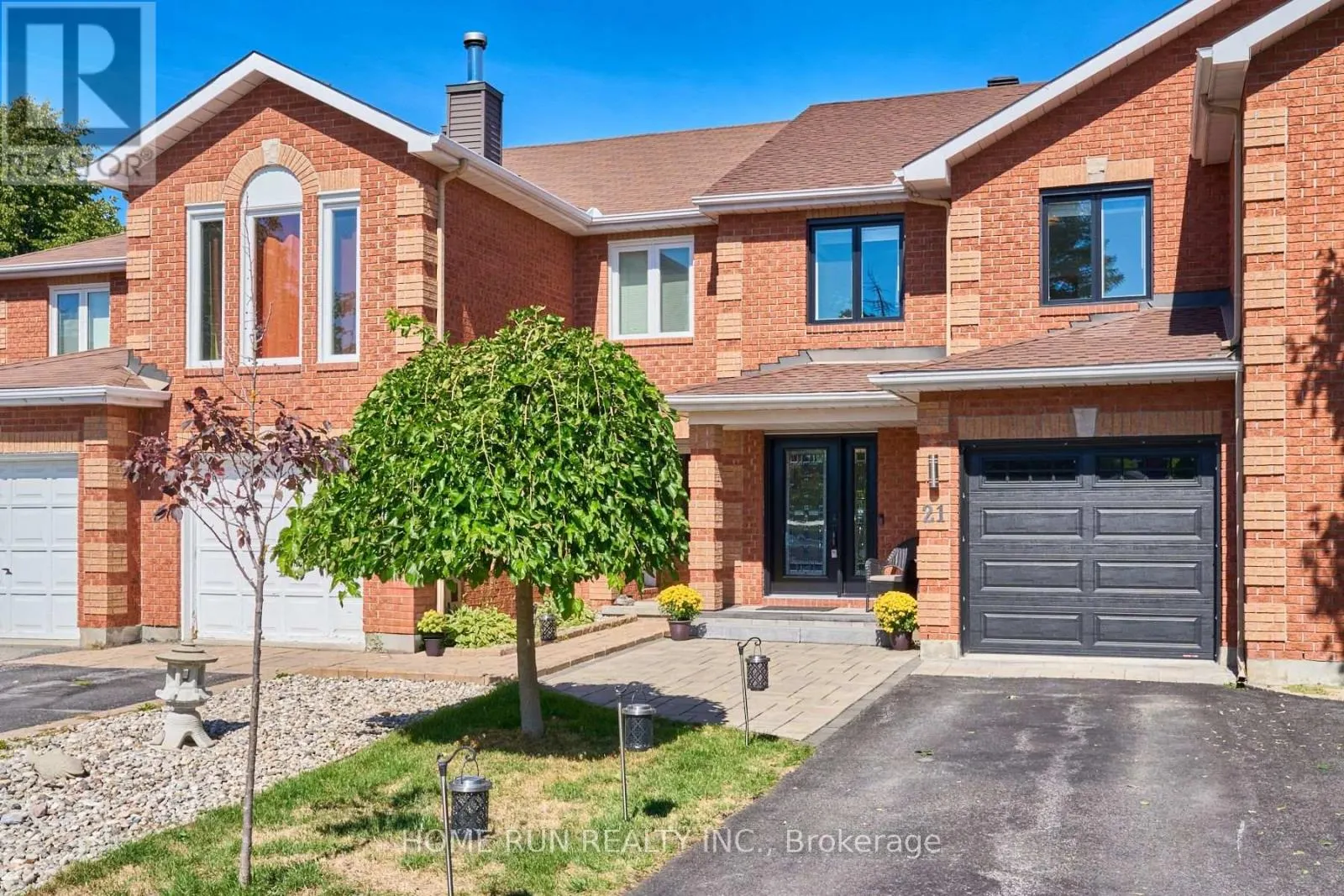 21 LONGBOAT COURT