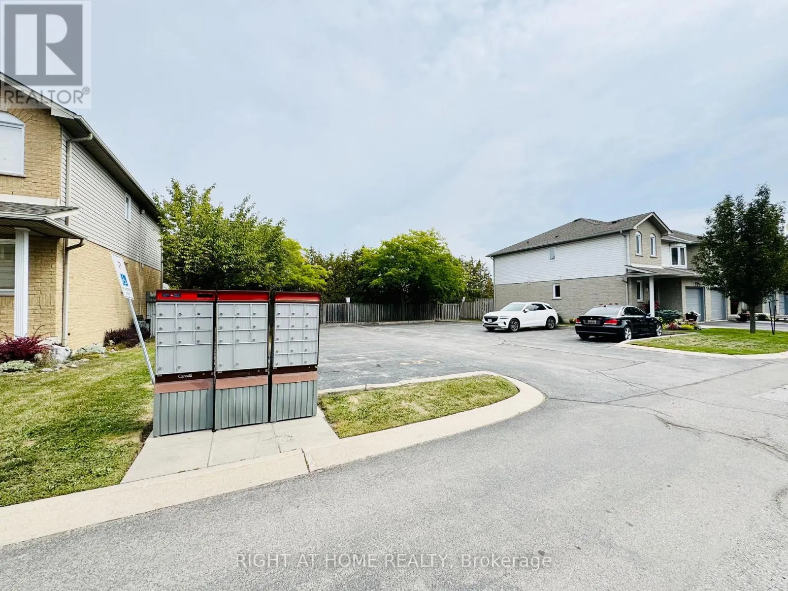 10 - 800 PARAMOUNT DRIVE