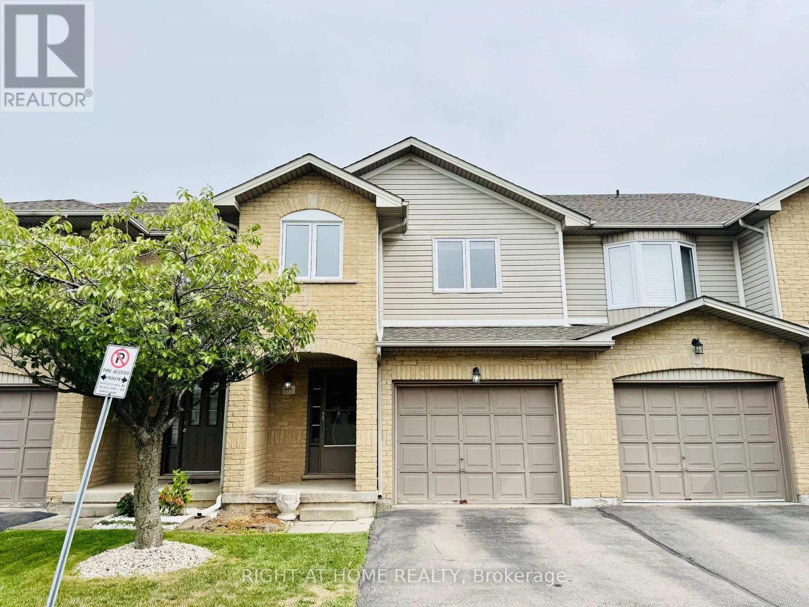 10 - 800 PARAMOUNT DRIVE