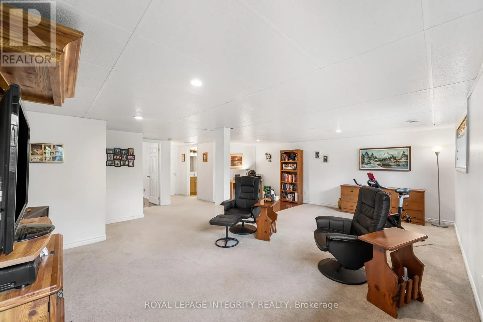 160 LAWFORDS LANE