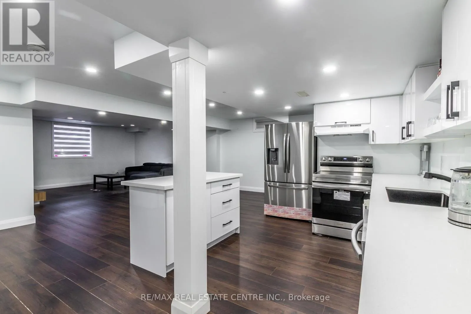 162 MOUNTAIN HOLLY COURT