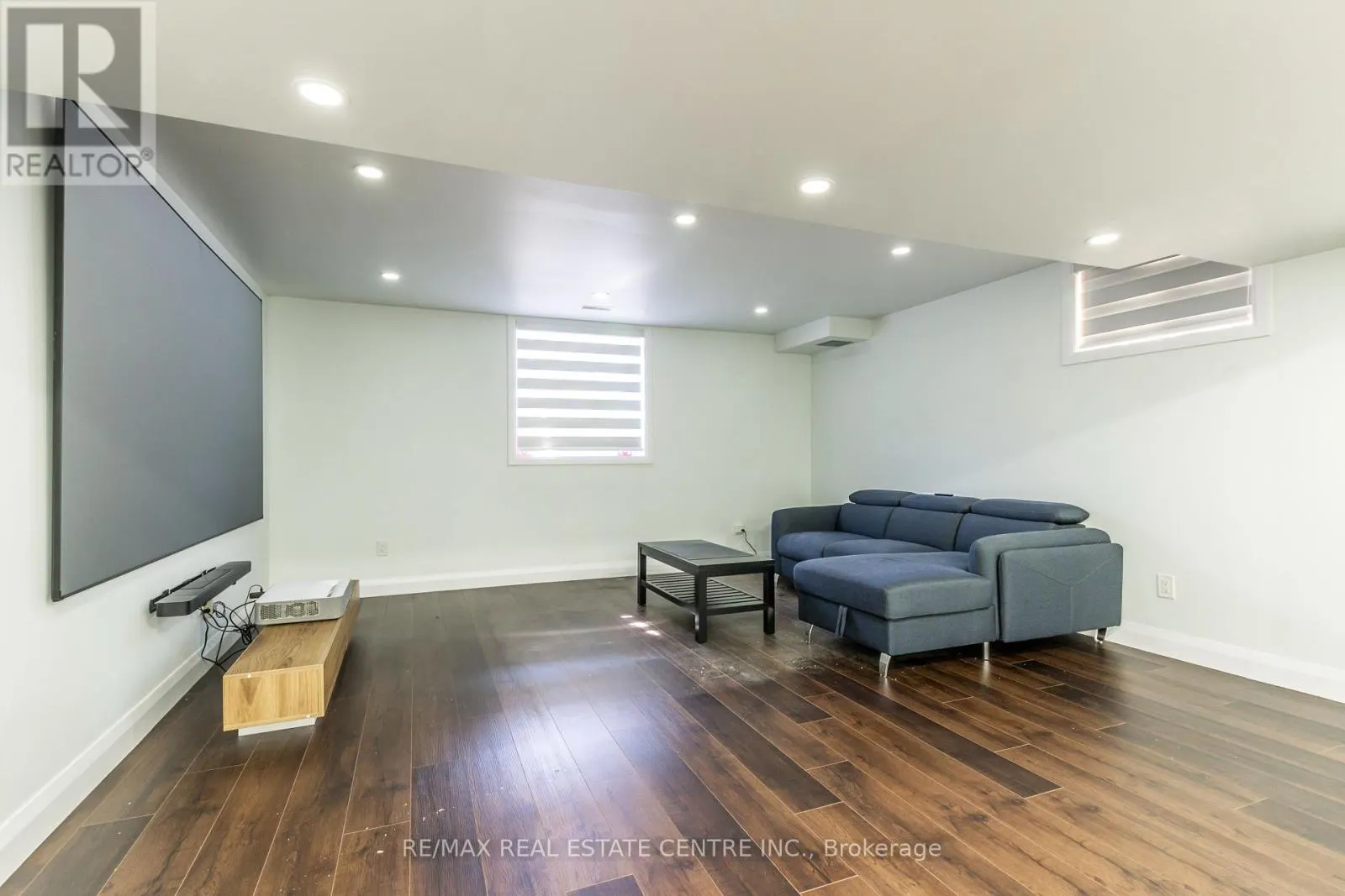 162 MOUNTAIN HOLLY COURT