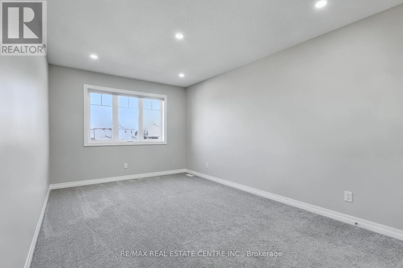 162 MOUNTAIN HOLLY COURT