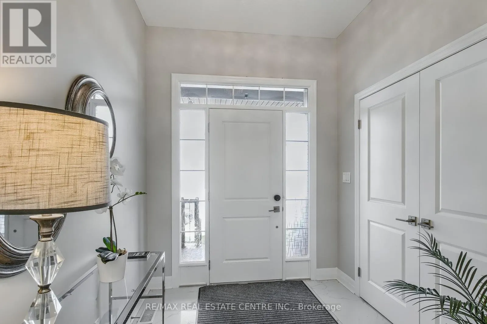 162 MOUNTAIN HOLLY COURT