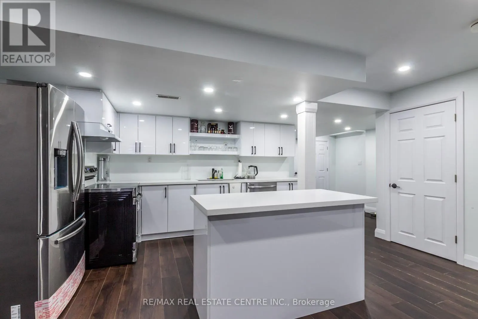 162 MOUNTAIN HOLLY COURT