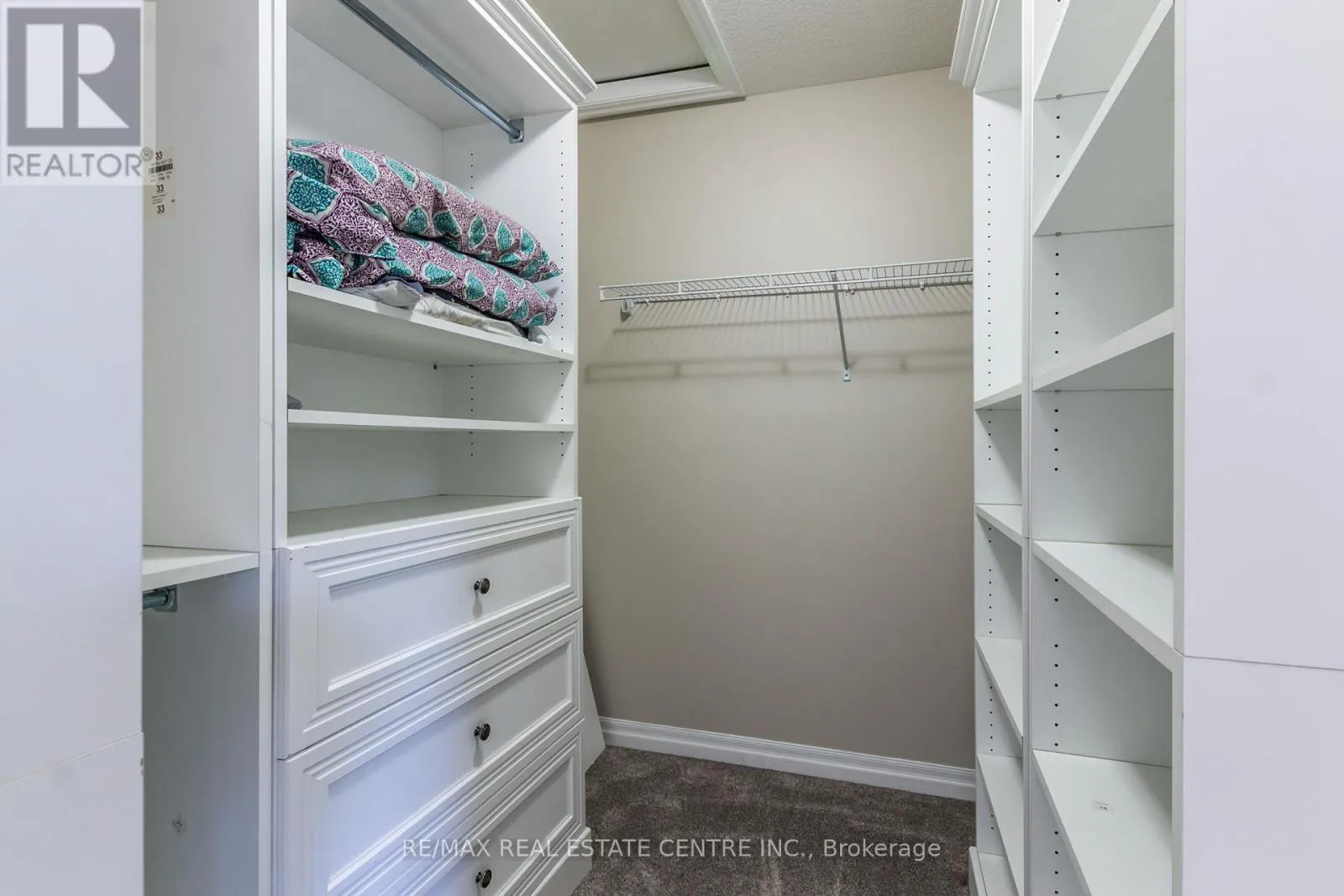 162 MOUNTAIN HOLLY COURT