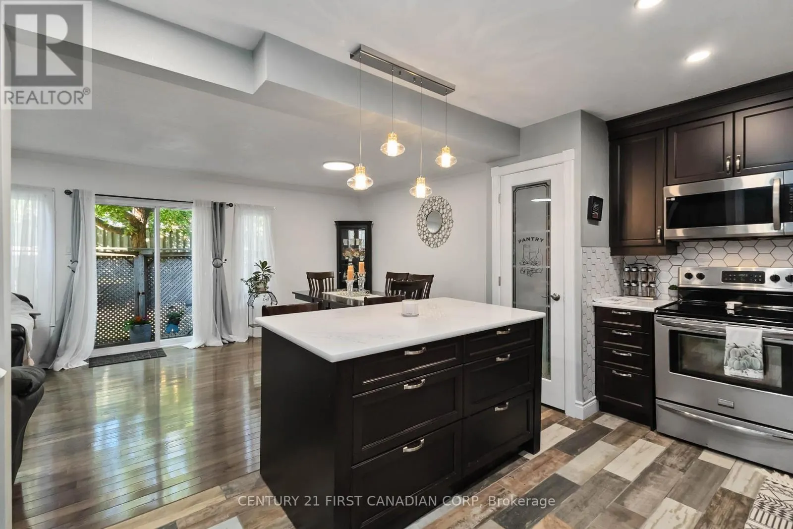 7 - 131 BONAVENTURE DRIVE, #7