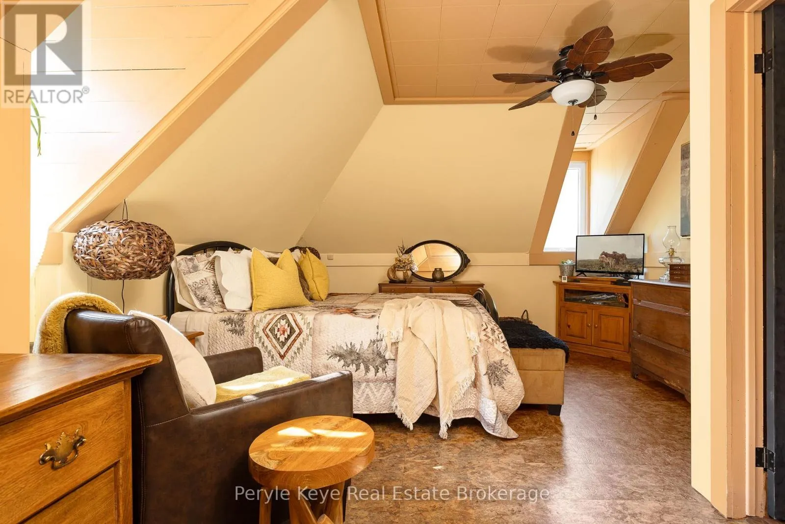 2322 OLD MUSKOKA ROAD
