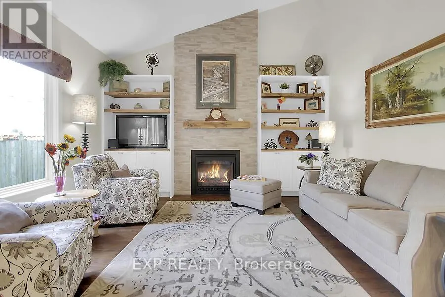 48 DEIGHTON CRESCENT