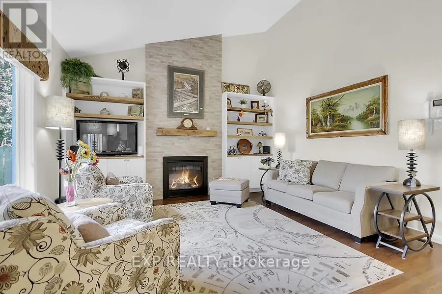 48 DEIGHTON CRESCENT