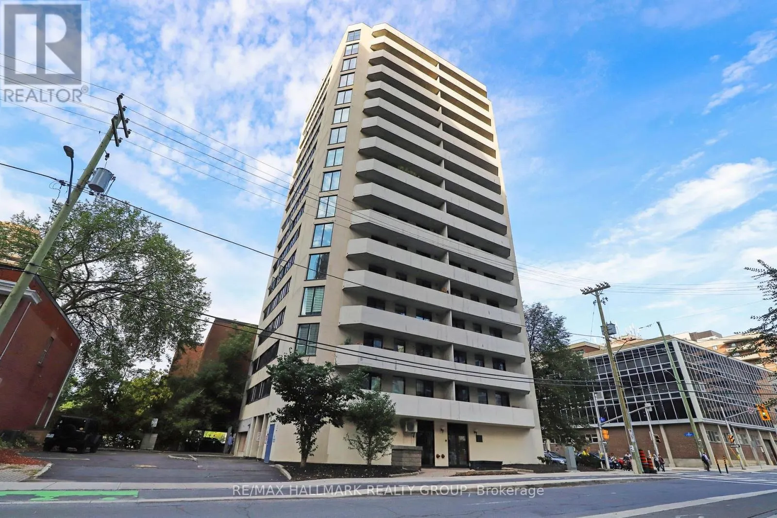 704 - 200 BAY STREET