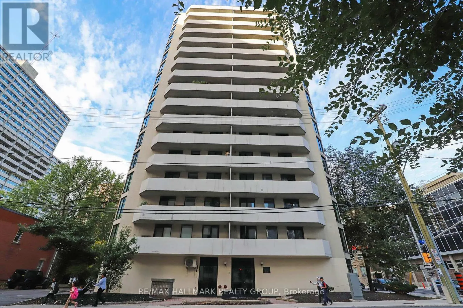 704 - 200 BAY STREET