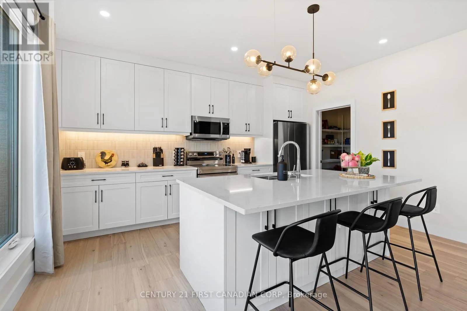 1 - 7966 FALLON DRIVE, #1